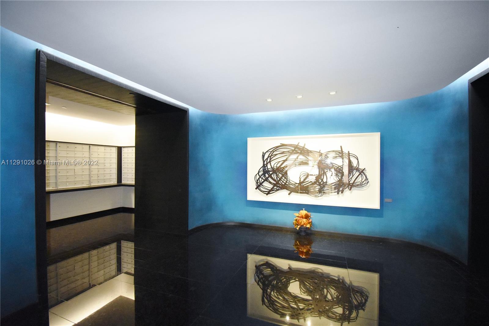 Ver detalles 3706 2 / 1 1086 sq. ft. $ 2022-10-19 0 foto