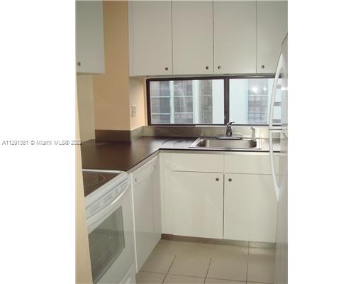 Photo of 16919 Bay Rd #717, Sunny Isles Beach, Florida, 33160 - Exterior Front