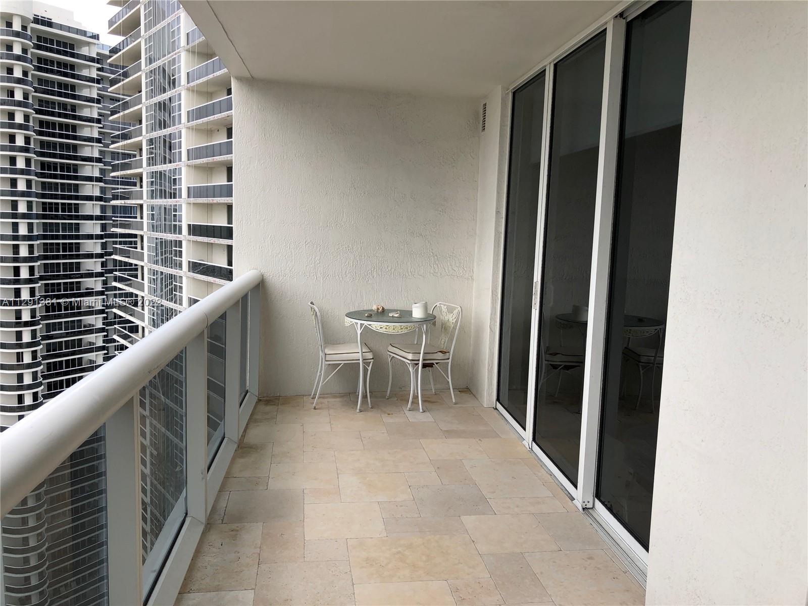 See details 3609 2 / 1 1086 sq. ft. $ 2022-10-20 0 Photo