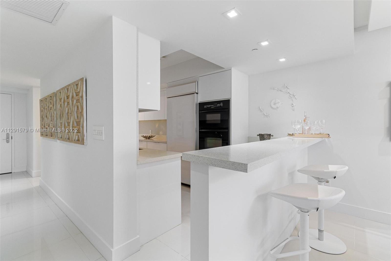 See details 1708 3 / 3 1571 sq. ft. $ 2022-10-20 0 Photo