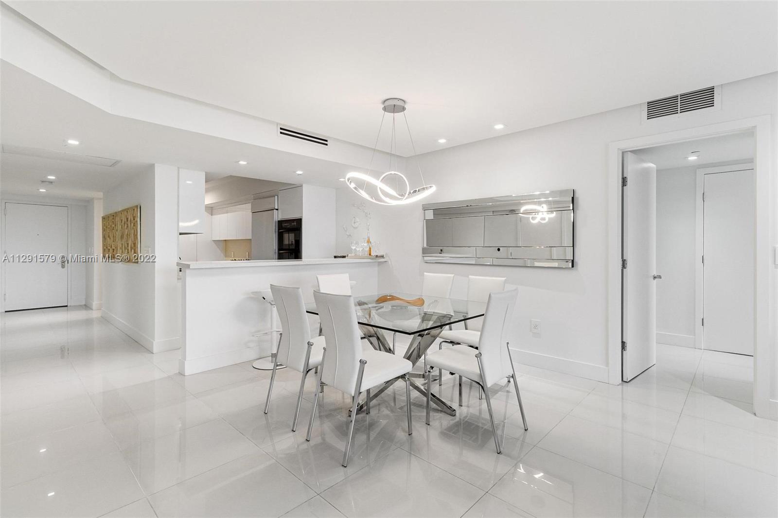 See details 1708 3 / 3 1571 sq. ft. $ 2022-10-20 0 Photo