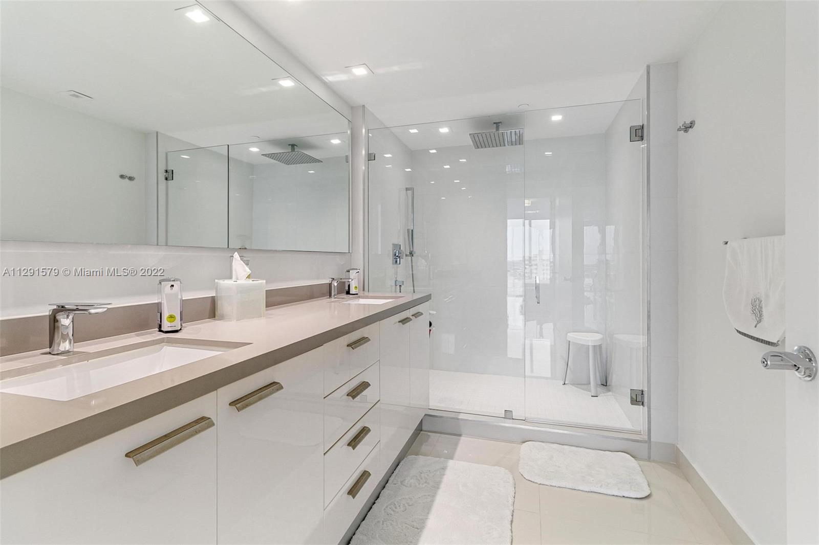 See details 1708 3 / 3 1571 sq. ft. $ 2022-10-20 0 Photo