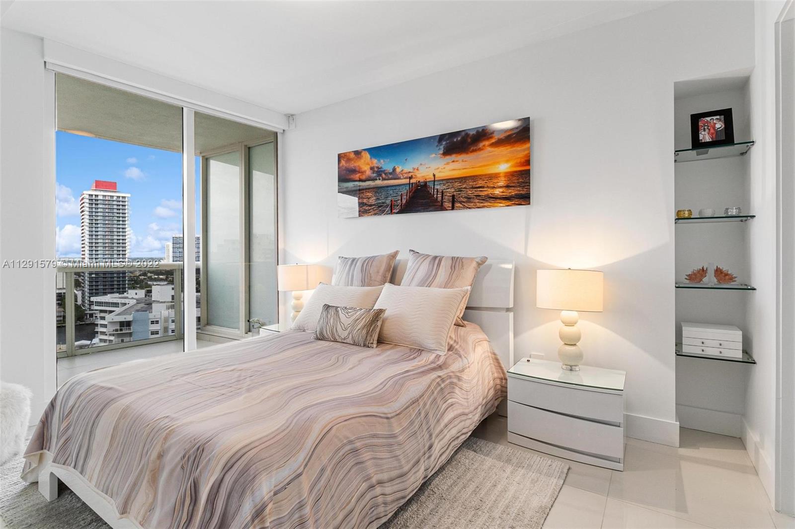 See details 1708 3 / 3 1571 sq. ft. $ 2022-10-20 0 Photo