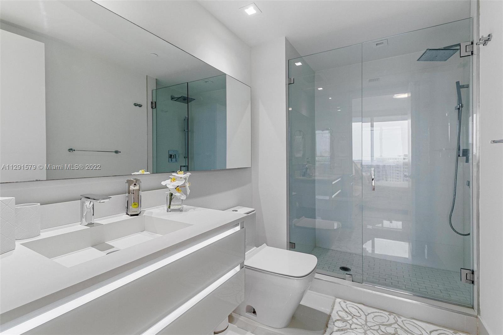 See details 1708 3 / 3 1571 sq. ft. $ 2022-10-20 0 Photo