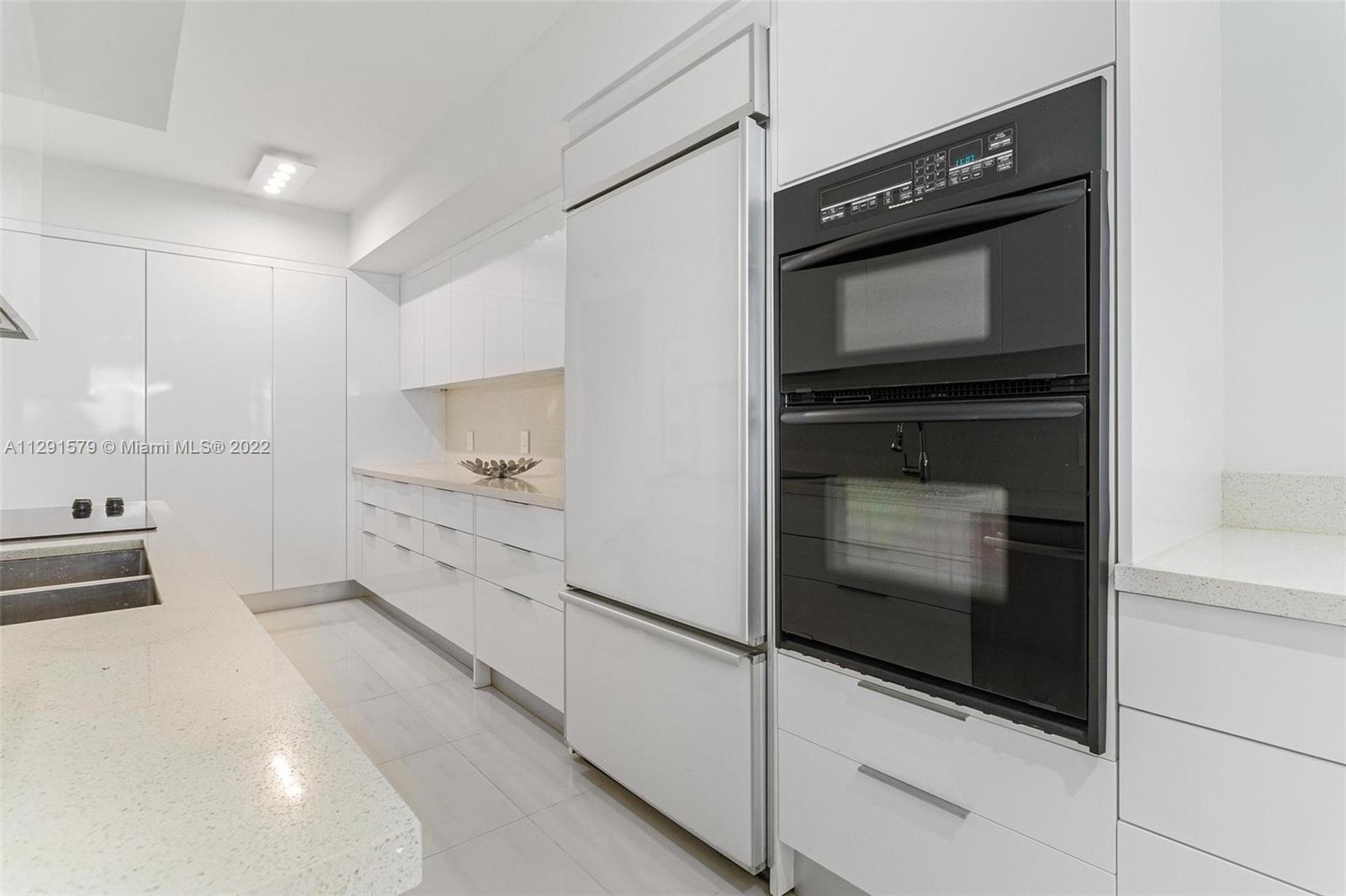 See details 1708 3 / 3 1571 sq. ft. $ 2022-10-20 0 Photo