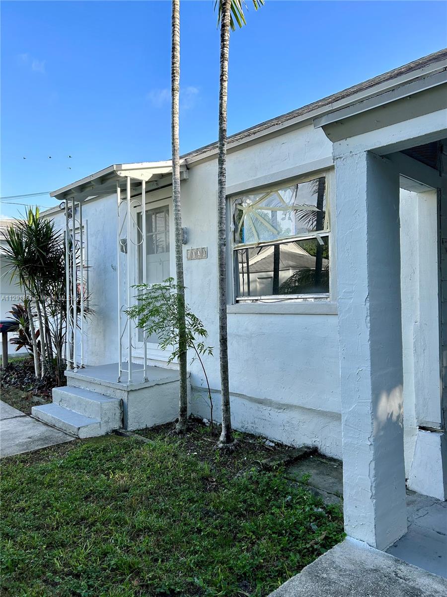 See details / 3240 sq. ft. $ 2023-01-24 0 Photo