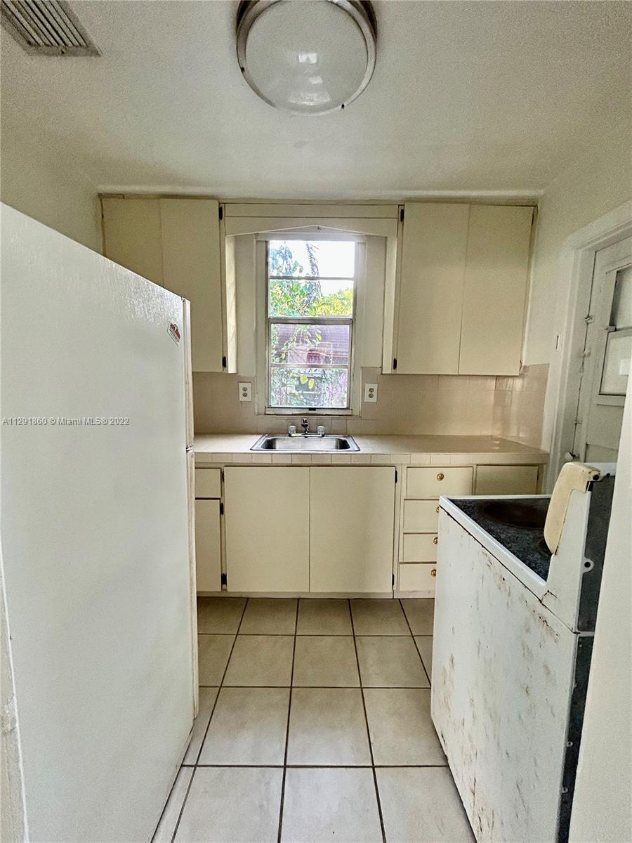See details / 3240 sq. ft. $ 2023-01-24 0 Photo
