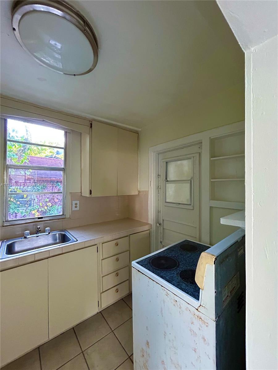 See details / 3240 sq. ft. $ 2023-01-24 0 Photo