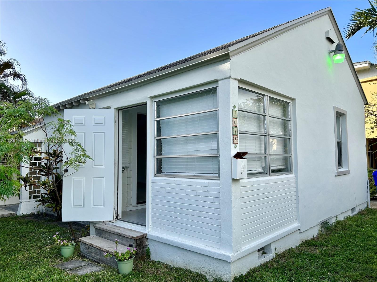 See details / 3240 sq. ft. $ 2023-01-24 0 Photo