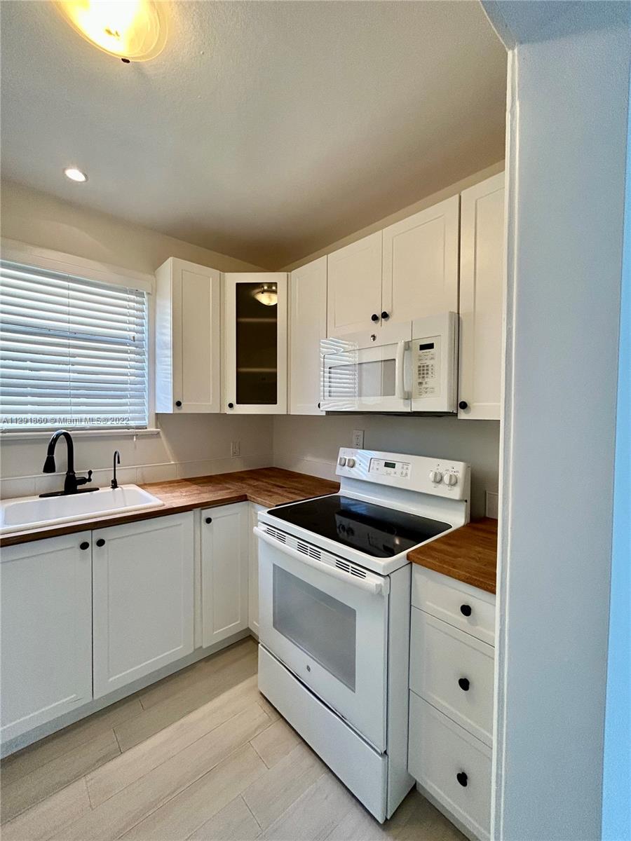 See details / 3240 sq. ft. $ 2023-01-24 0 Photo