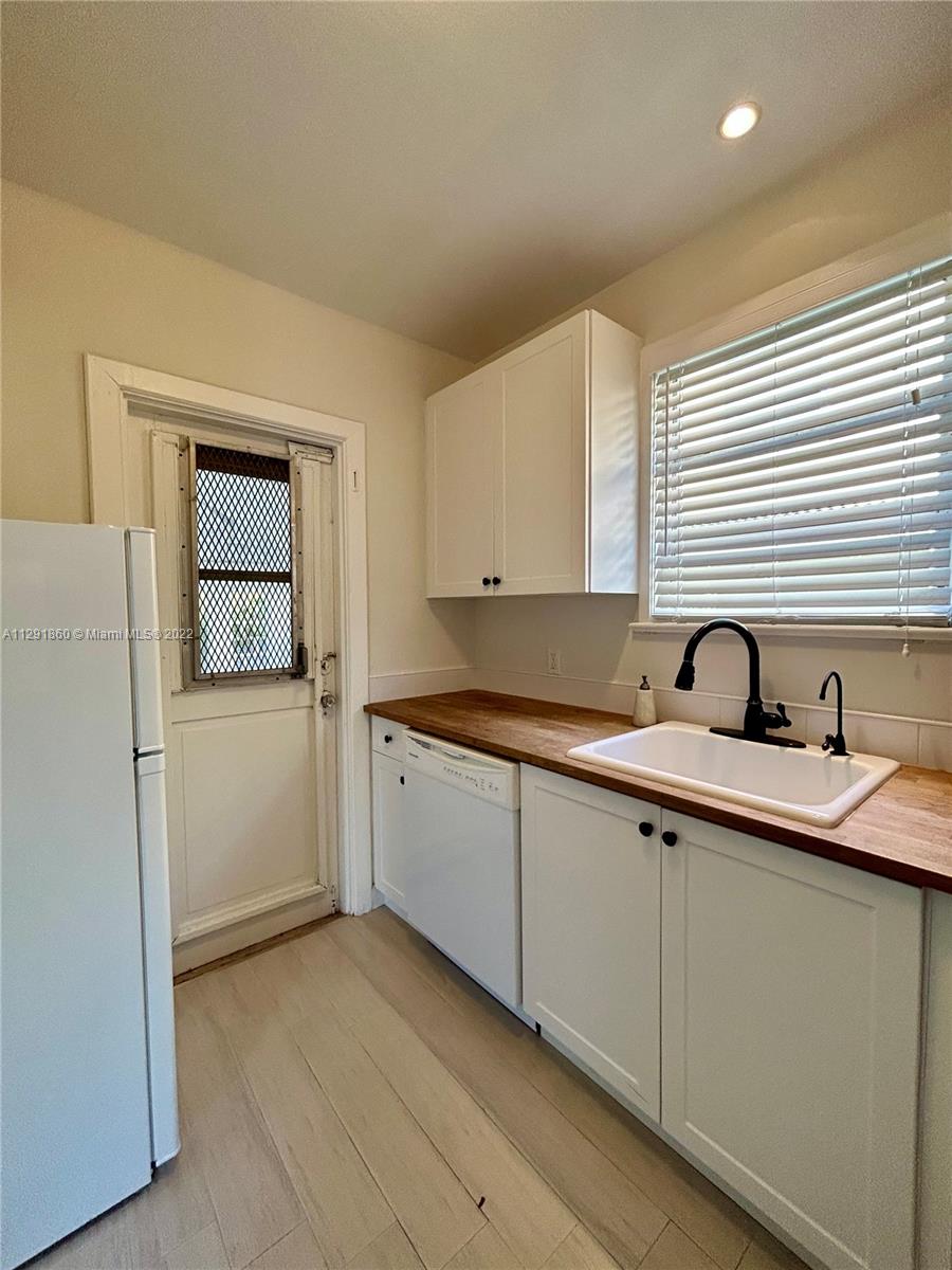 See details / 3240 sq. ft. $ 2023-01-24 0 Photo