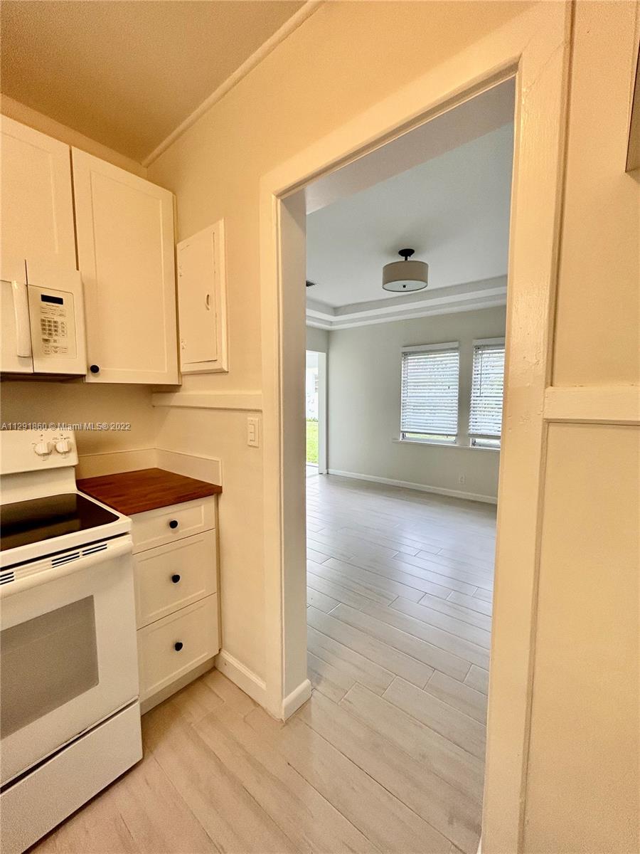 See details / 3240 sq. ft. $ 2023-01-24 0 Photo