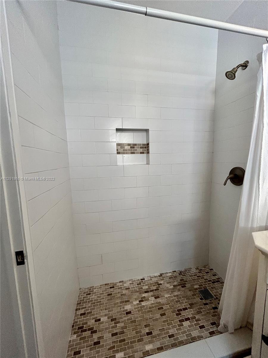 See details / 3240 sq. ft. $ 2023-01-24 0 Photo