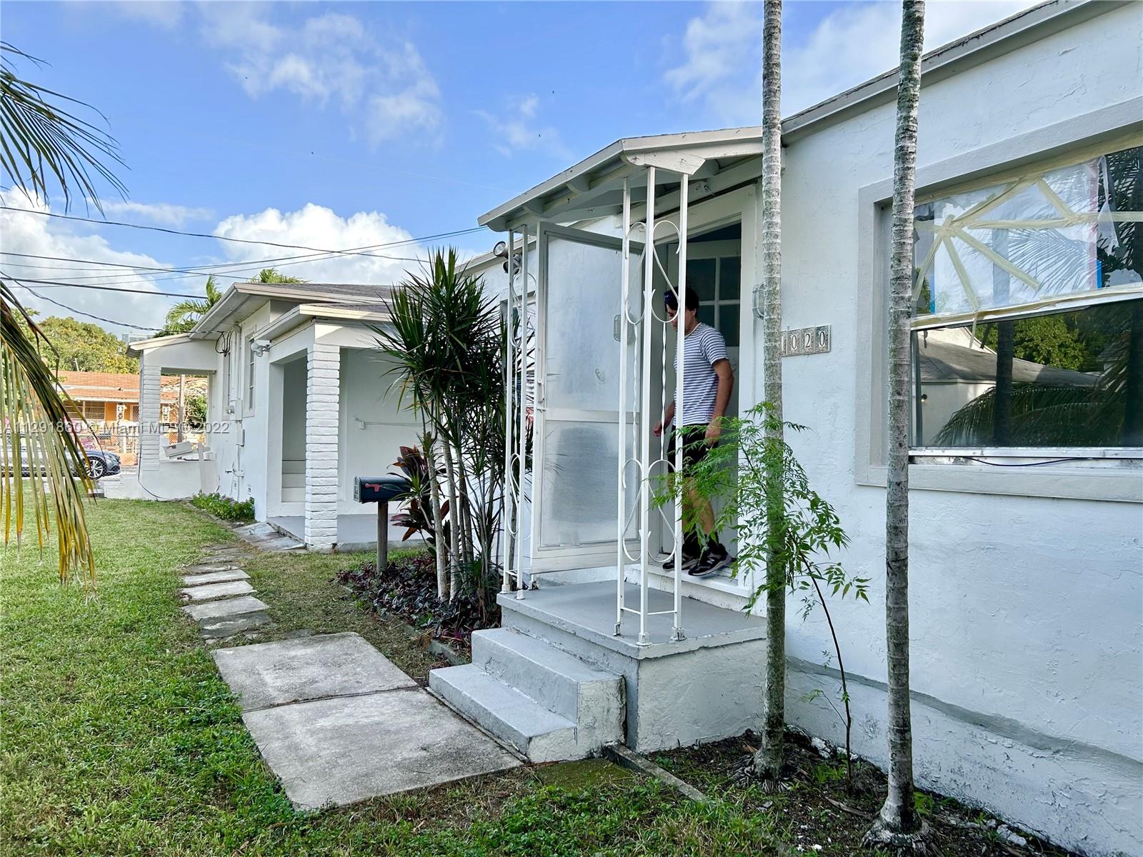 See details / 3240 sq. ft. $ 2023-01-24 0 Photo