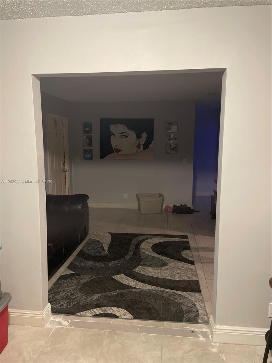 See details / 1976 sq. ft. $ 2022-12-08 0 Photo