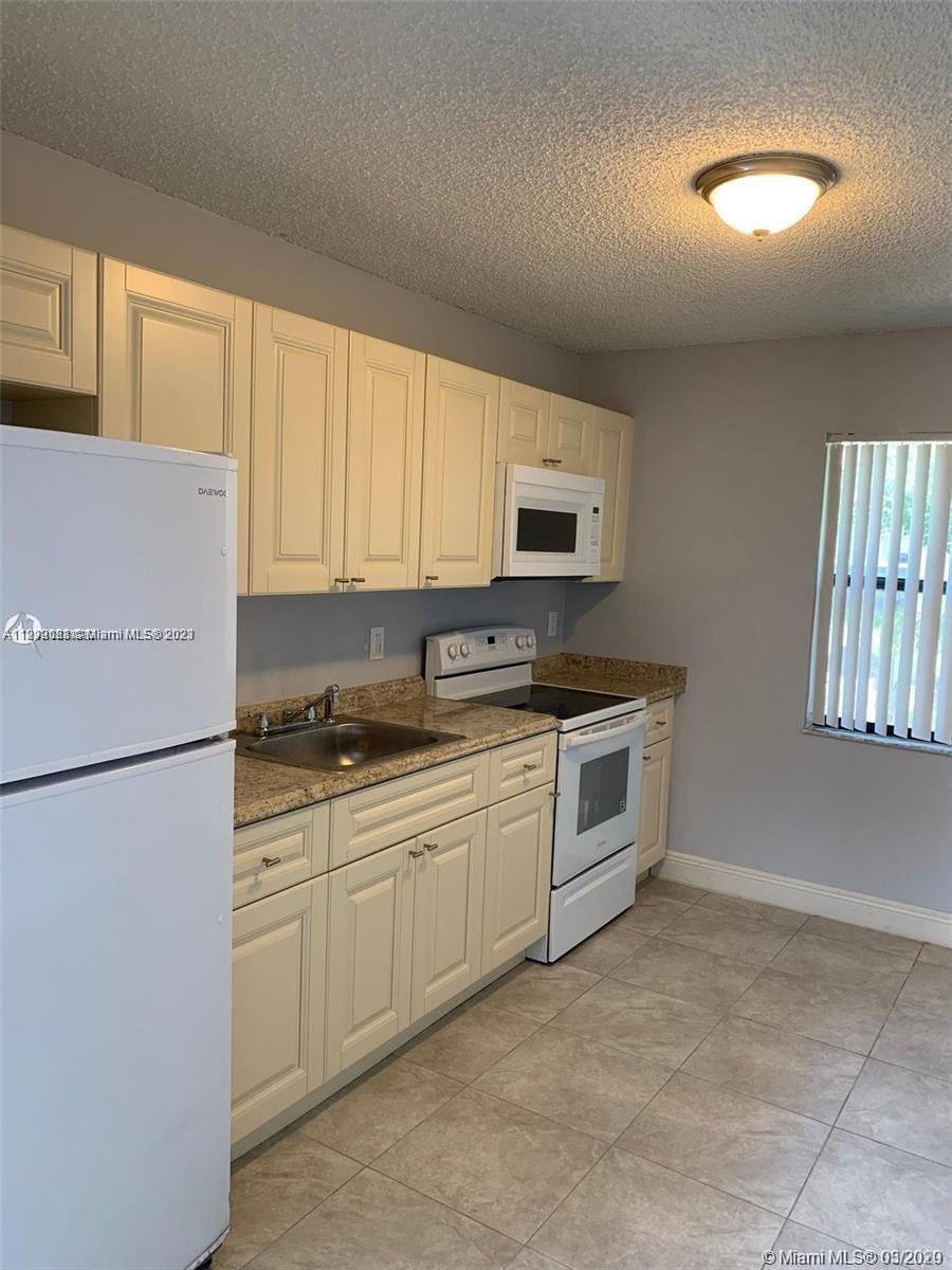 See details / 1976 sq. ft. $ 2022-12-08 0 Photo