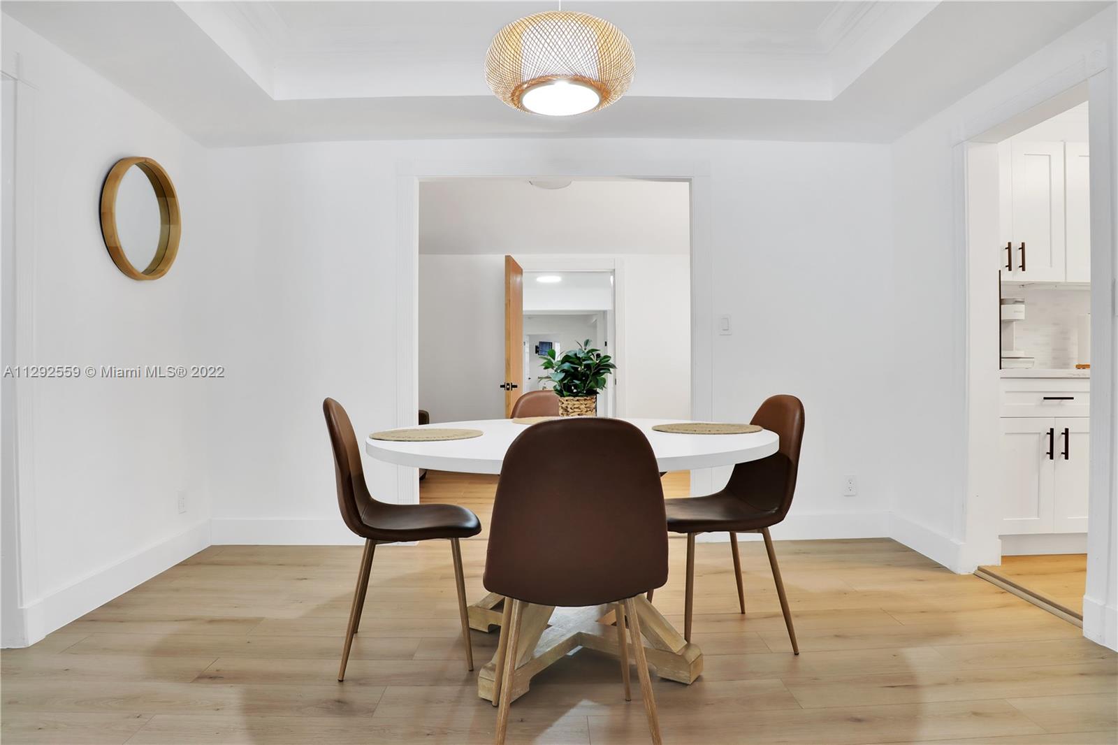 See details / 3905 sq. ft. $ 2022-10-23 0 Photo