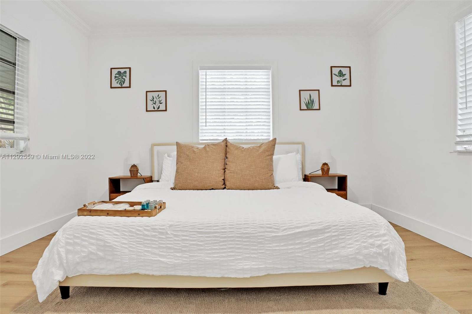 See details / 3905 sq. ft. $ 2022-10-23 0 Photo