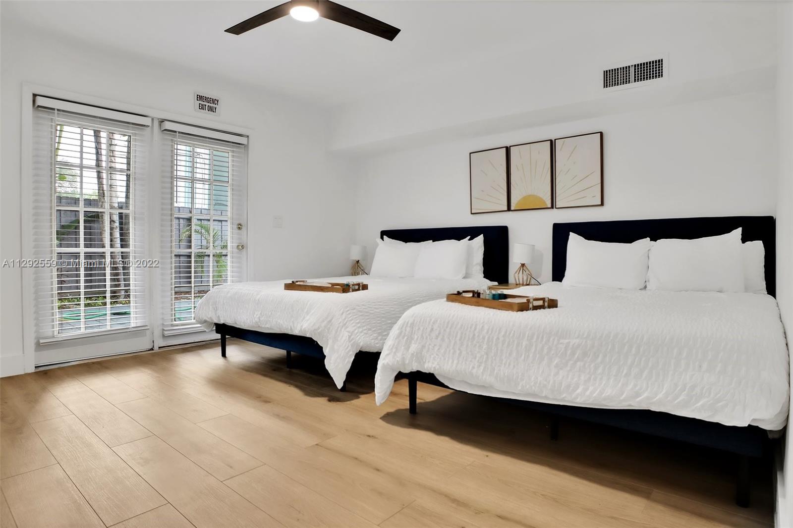 See details / 3905 sq. ft. $ 2022-10-23 0 Photo