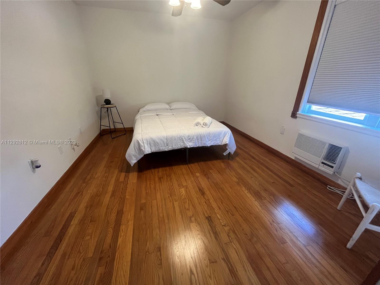 See details / sq. ft. $ 2022-10-24 0 Photo