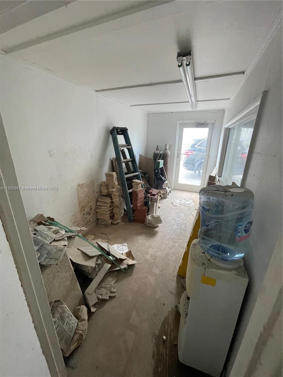 See details / sq. ft. $ 2022-10-24 0 Photo