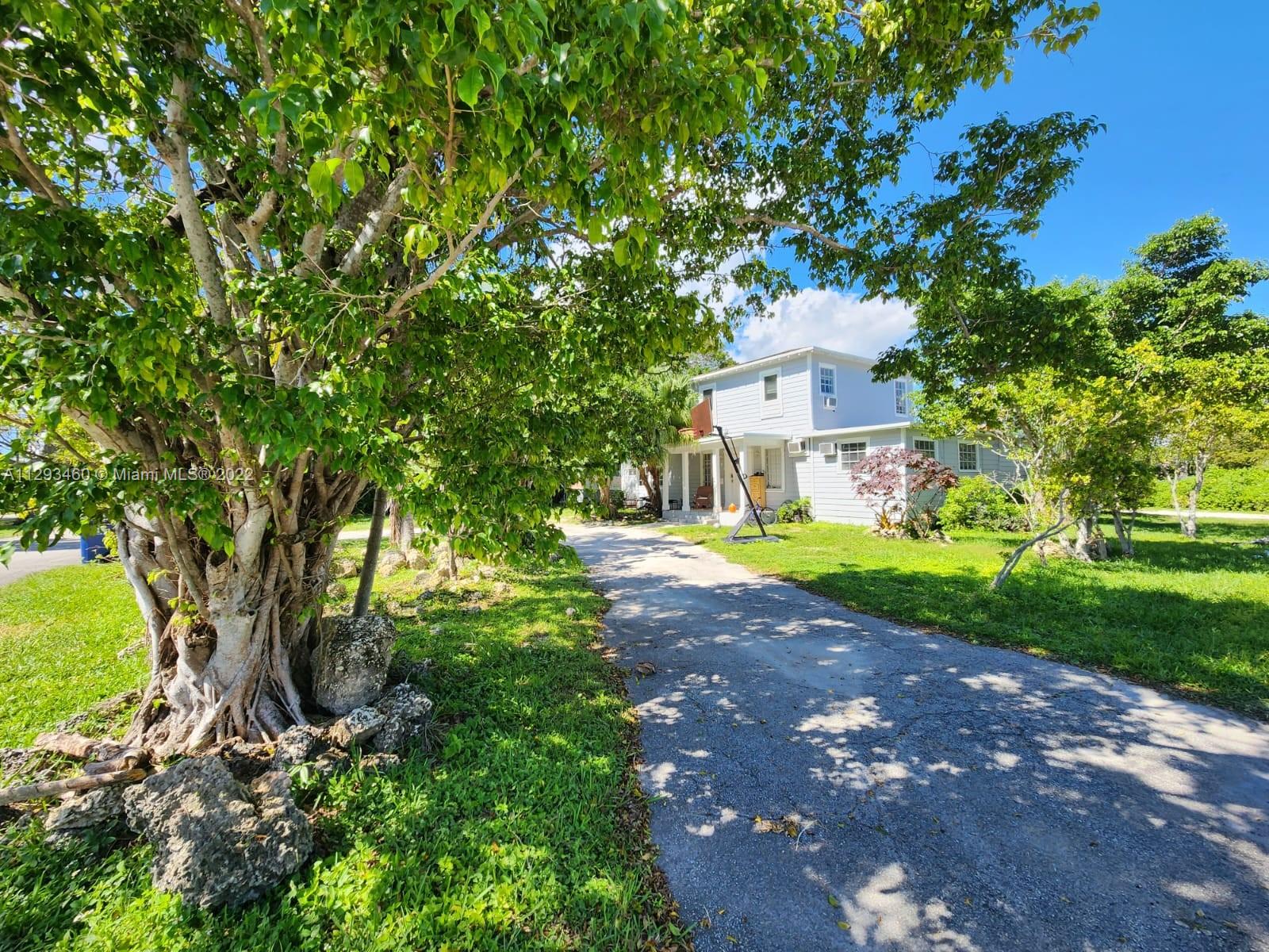 See details / 2385 sq. ft. $ 2022-10-25 0 Photo