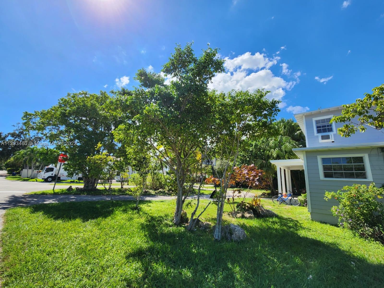 See details / 2385 sq. ft. $ 2022-10-25 0 Photo