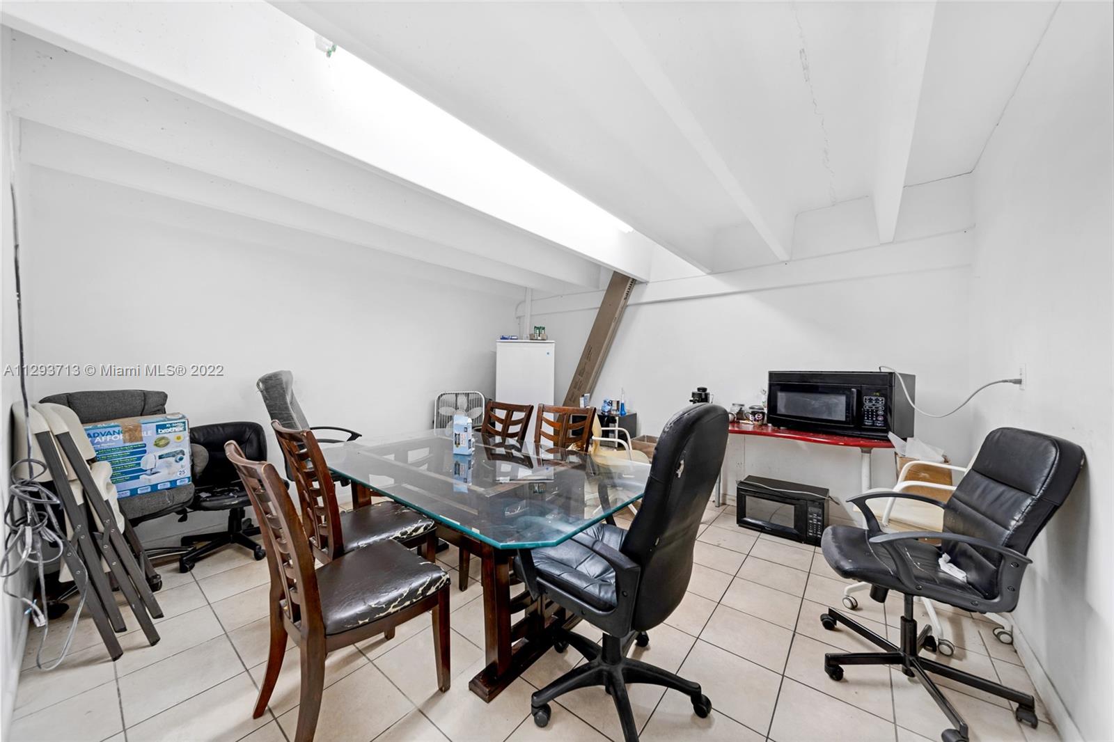 See details / sq. ft. $ 2022-10-25 0 Photo