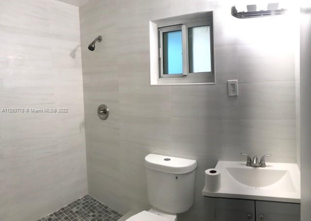 See details / 2716 sq. ft. $ 2022-10-26 0 Photo