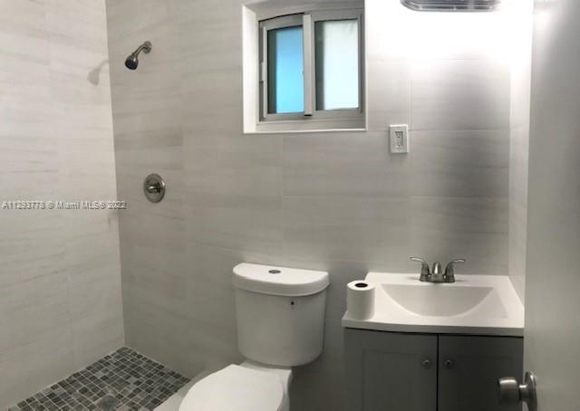 See details / 2716 sq. ft. $ 2022-10-26 0 Photo
