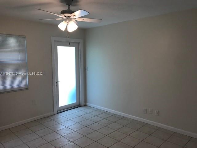 See details / 2716 sq. ft. $ 2022-10-26 0 Photo