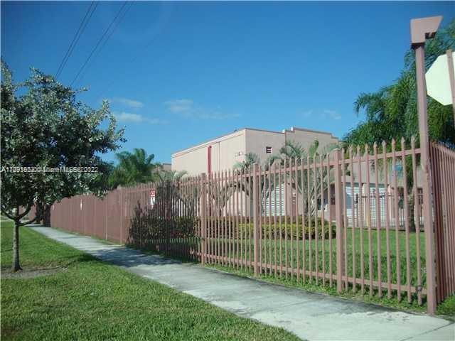 See details 8E / sq. ft. $ 2022-10-26 0 Photo