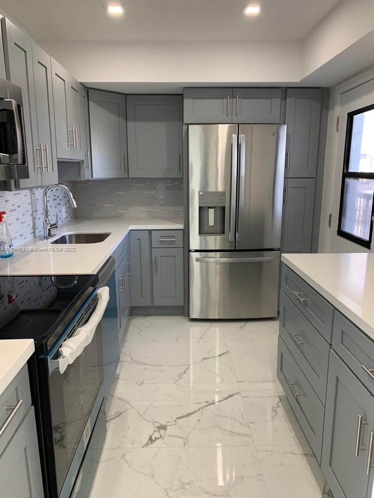 Photo of 3475 Country Club Dr #811, Aventura, Florida, 33180 -