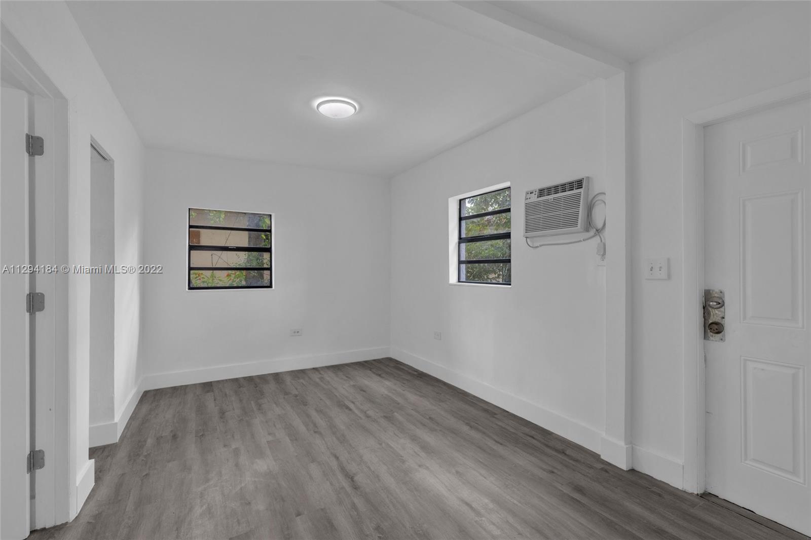 See details / 1518 sq. ft. $ 2022-11-14 0 Photo
