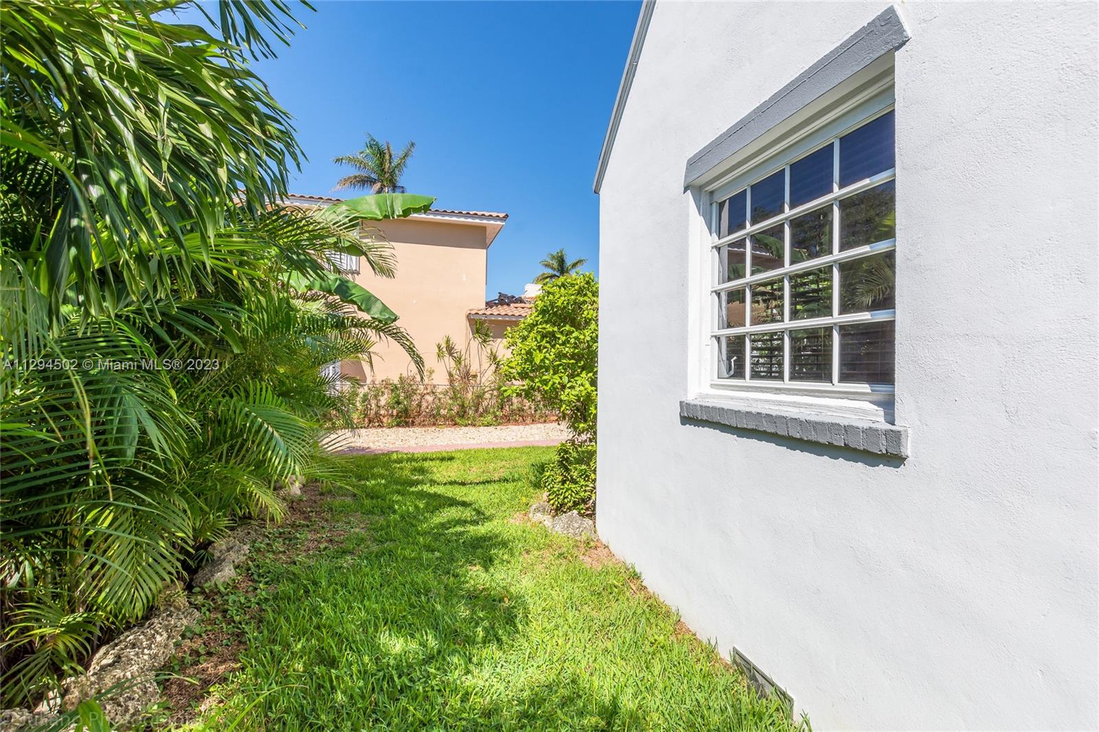See details / 1843 sq. ft. $ 2022-10-27 0 Photo