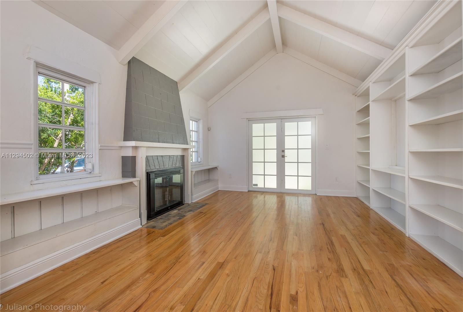 See details / 1843 sq. ft. $ 2022-10-27 0 Photo