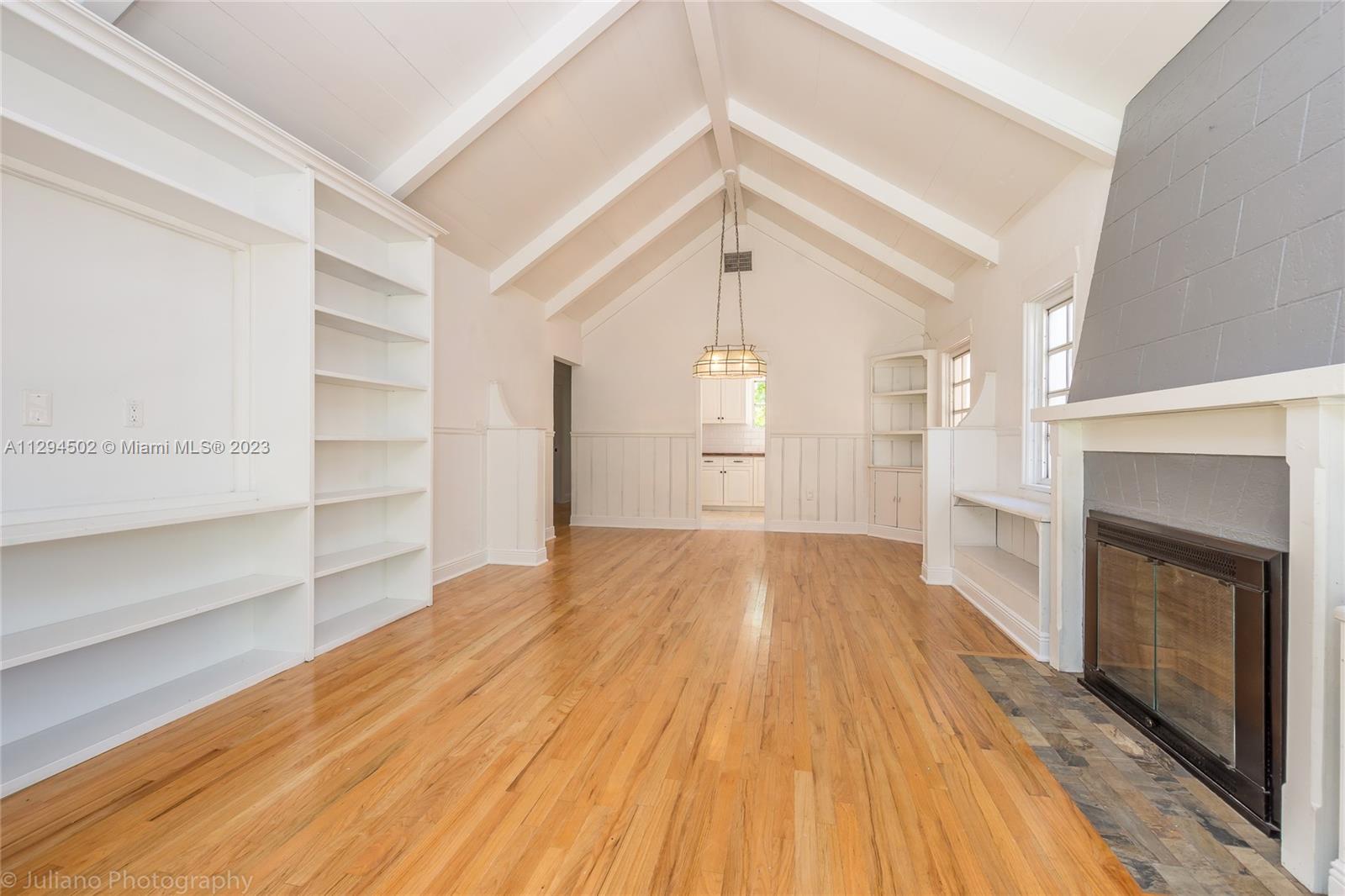 See details / 1843 sq. ft. $ 2022-10-27 0 Photo