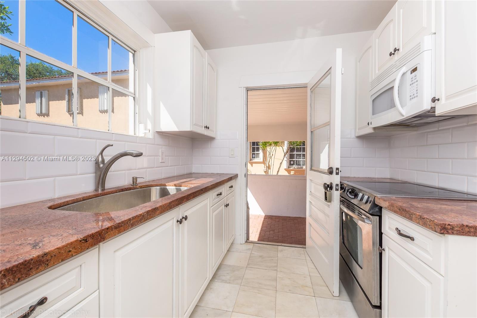 See details / 1843 sq. ft. $ 2022-10-27 0 Photo