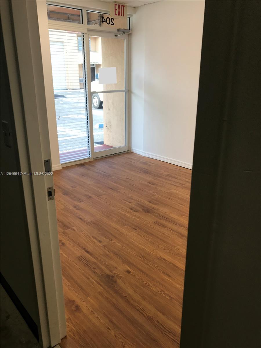 See details 204 / sq. ft. $ 2022-10-27 0 Photo