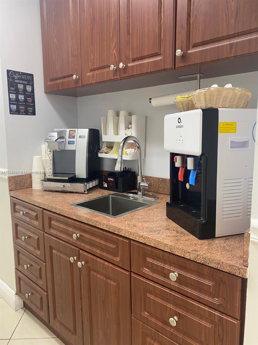 See details / sq. ft. $ 2022-10-27 0 Photo