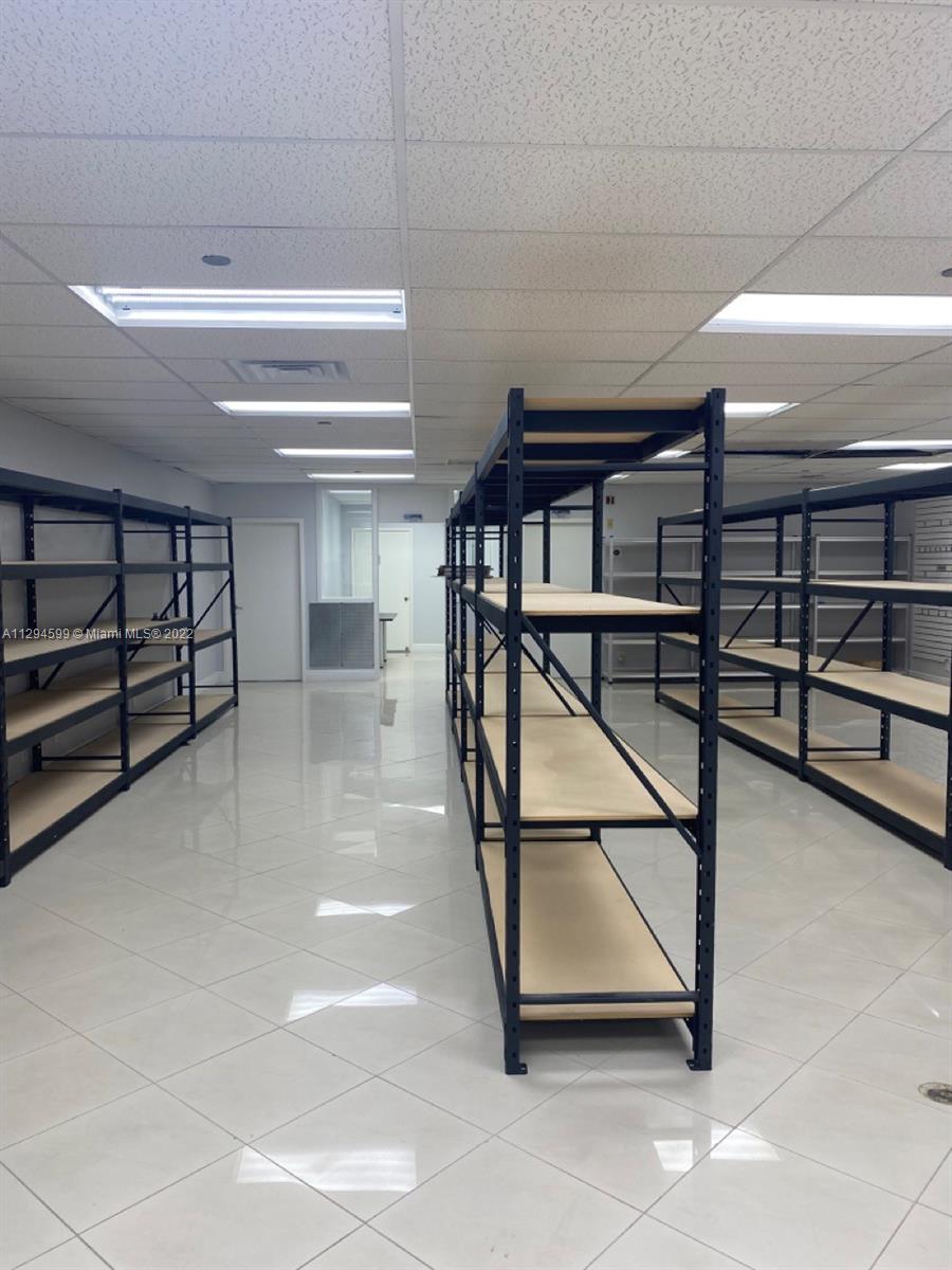 See details / sq. ft. $ 2022-10-27 0 Photo
