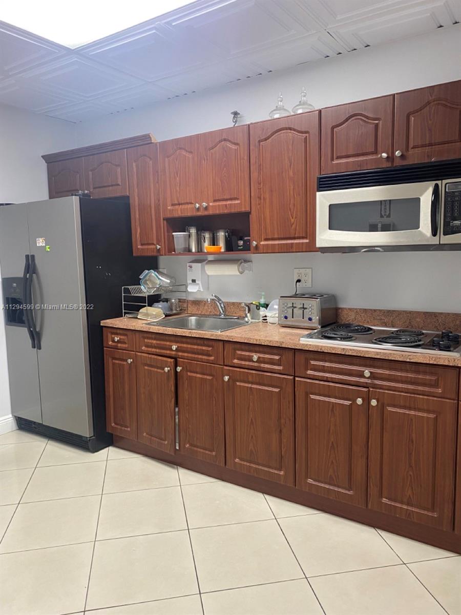 See details / sq. ft. $ 2022-10-27 0 Photo