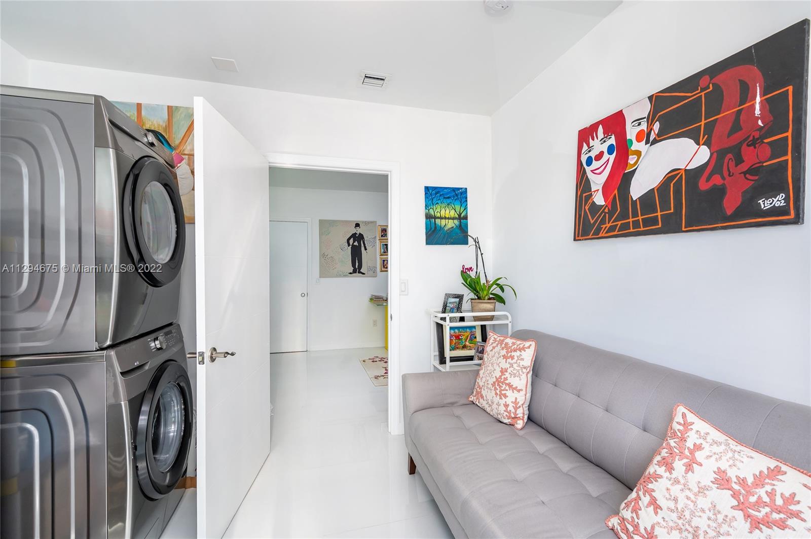 See details / 1832 sq. ft. $ 2022-12-19 0 Photo