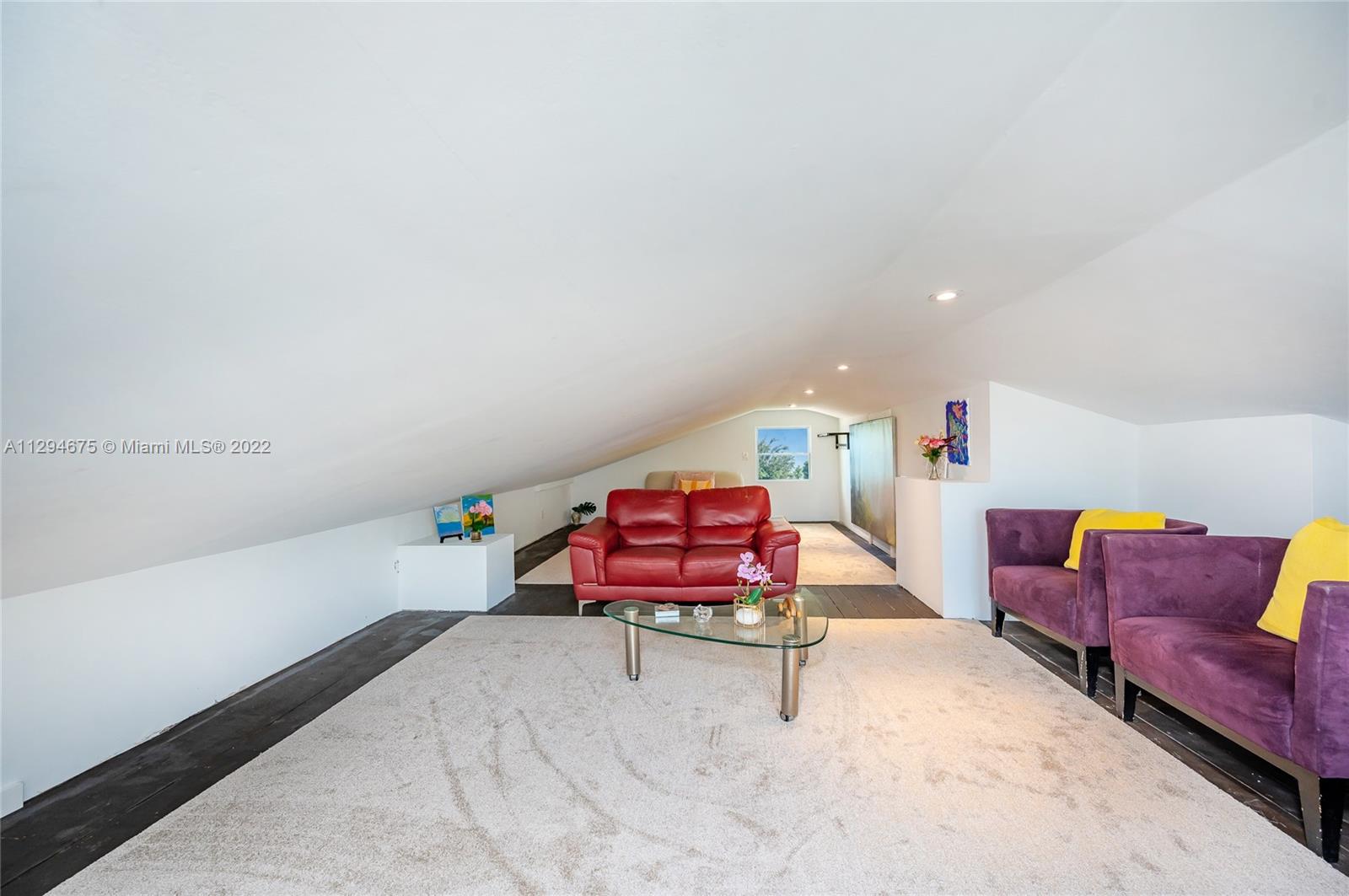 See details / 1832 sq. ft. $ 2022-12-19 0 Photo