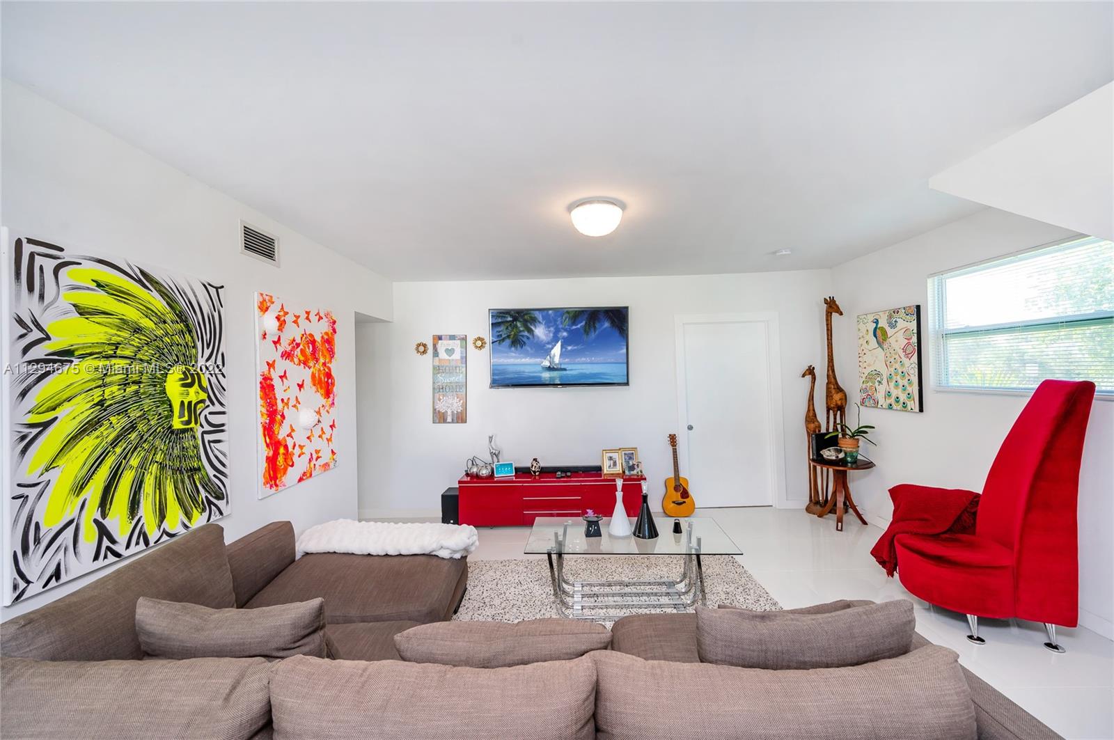 See details / 1832 sq. ft. $ 2022-12-19 0 Photo