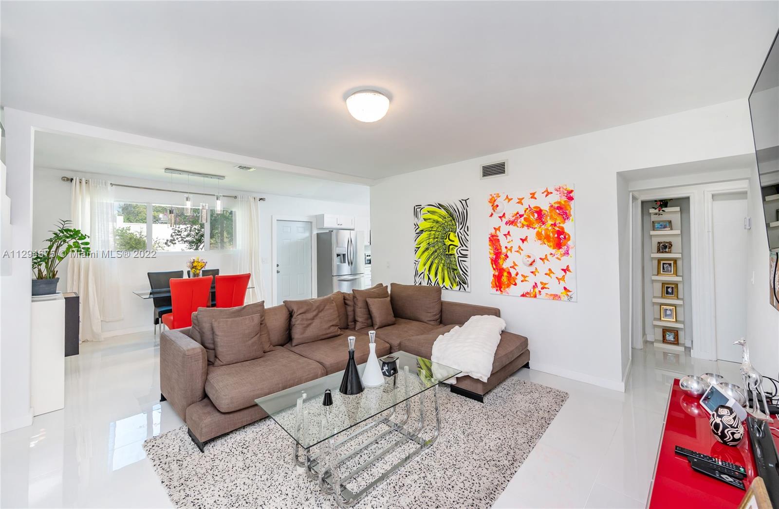 See details / 1832 sq. ft. $ 2022-12-19 0 Photo
