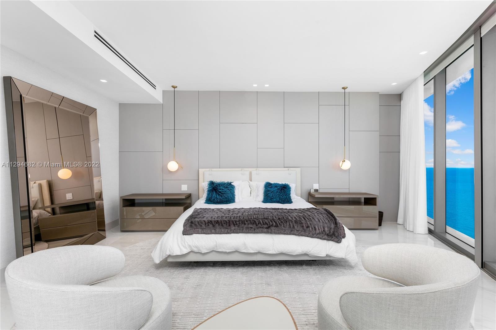 Ver detalles 3805 4 / 6 3204 sq. ft. $ 2022-10-27 0 foto