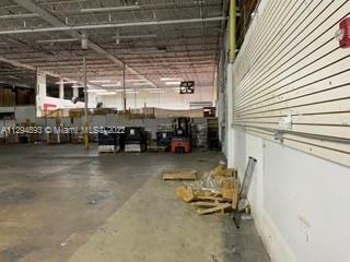 See details / sq. ft. $ 2022-10-28 0 Photo