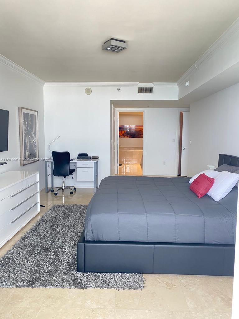 See details 5008 2 / 2 1458 sq. ft. $ 2022-10-28 0 Photo