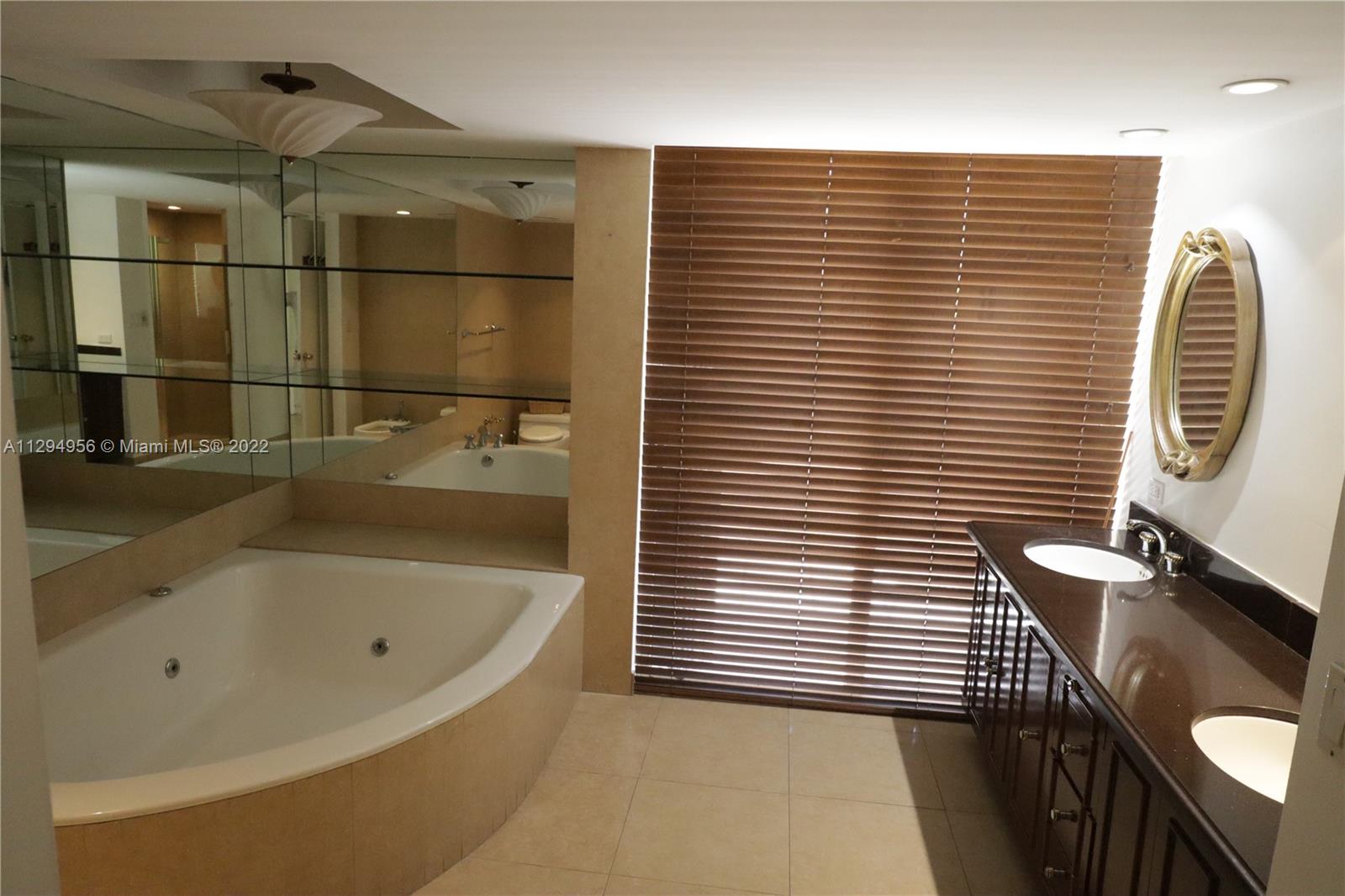 Photo of 19355 Turnberry Way #2E, Aventura, Florida, 33180 -
